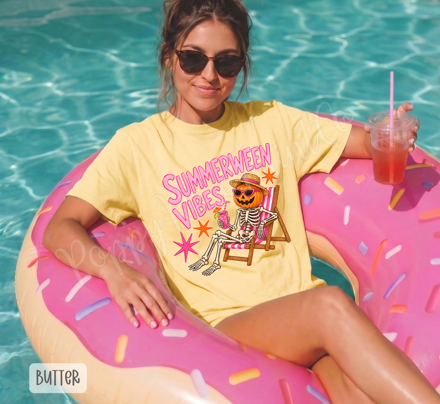 Summerween Vibes Comfort Colors, Trendy Women's Tee, Gift for Her